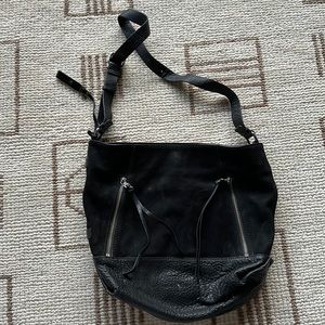 One shoulder leather bag